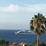 Lavish Seaside With Garden And Stunning Views Villa
