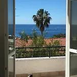 Lavish Seaside With Garden And Stunning Views